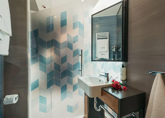 מלון Avena Boutique By Artery 4*